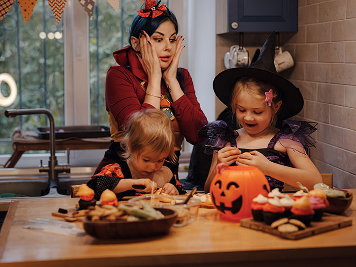 Children Ruin Halloween Party, Mom Acts Surprised When The Host Makes It “Adults-Only” Next Year