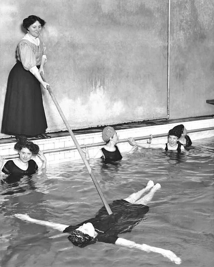 79 Historical Photos And Their Interesting Or Heartbreaking Backstories (New Pics)