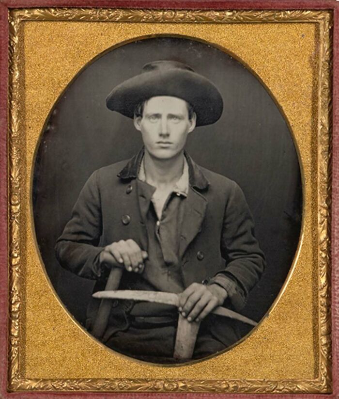 79 Historical Photos And Their Interesting Or Heartbreaking Backstories (New Pics)