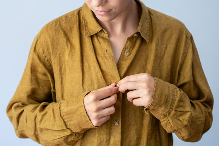 Woman Blames Sexism For Not Landing A Job, Gets Hit With A Brutal Reality Check From Sister