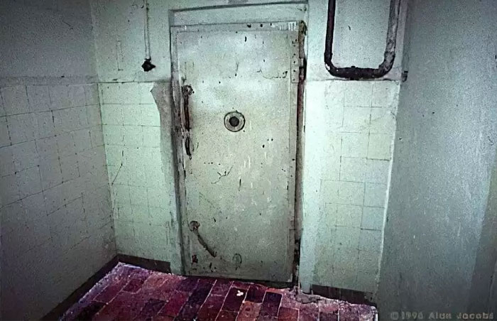 43 Places People Visited That Gave Off Creepy Vibes