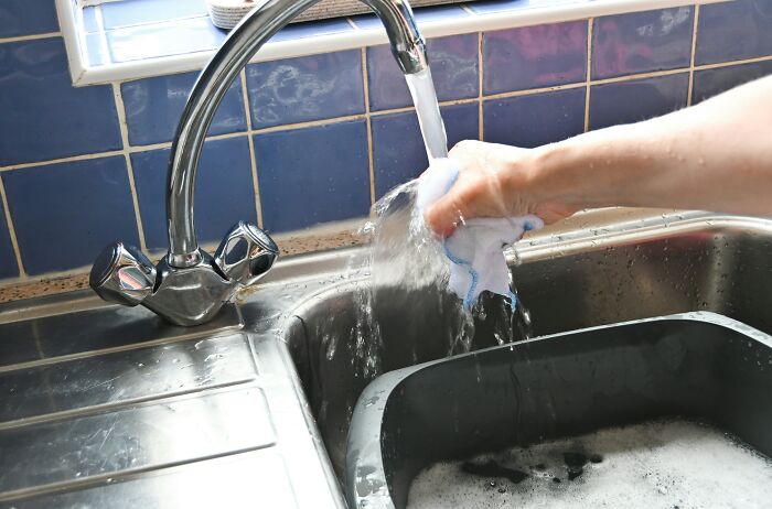 57 People Are Spilling Industry Secrets And Doing The General Public A Huge Favor
