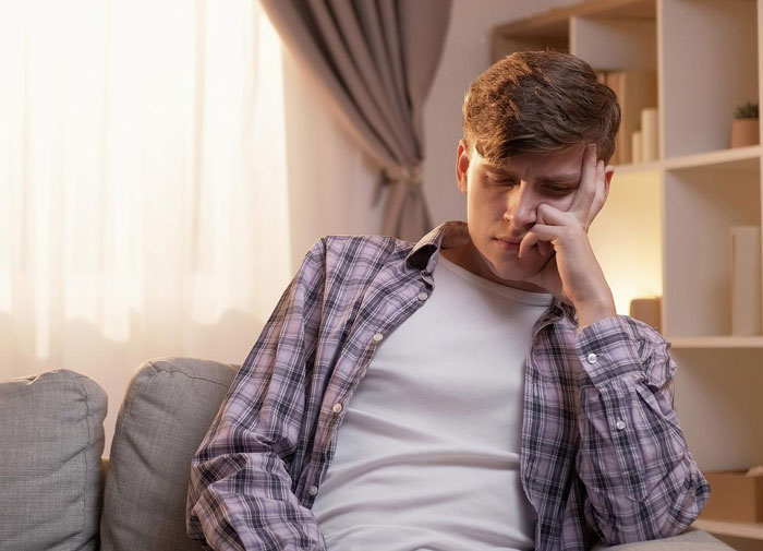 Person Thinks That There&#8217;s Definitely Something Off About Sister&#8217;s BF, Wonders What To Do