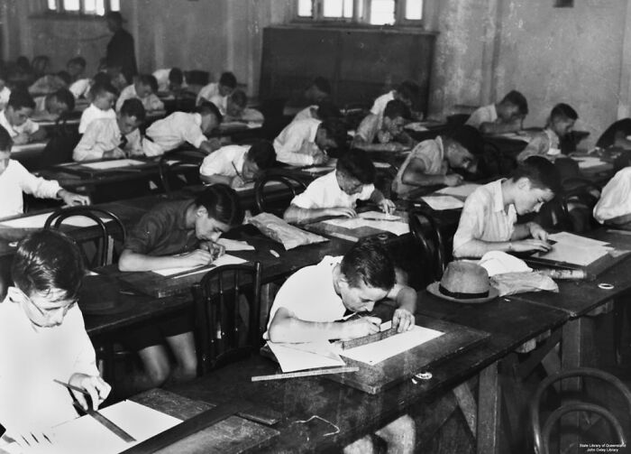 45 Captivating Images Of Schools Worldwide During World War II