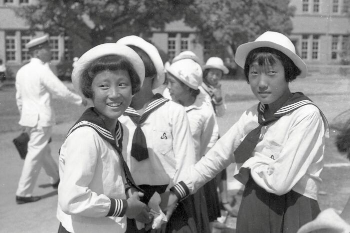 45 Captivating Images Of Schools Worldwide During World War II