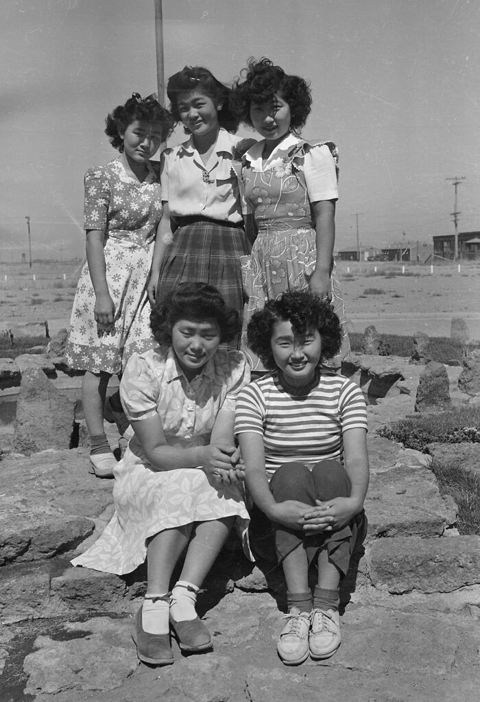 45 Captivating Images Of Schools Worldwide During World War II