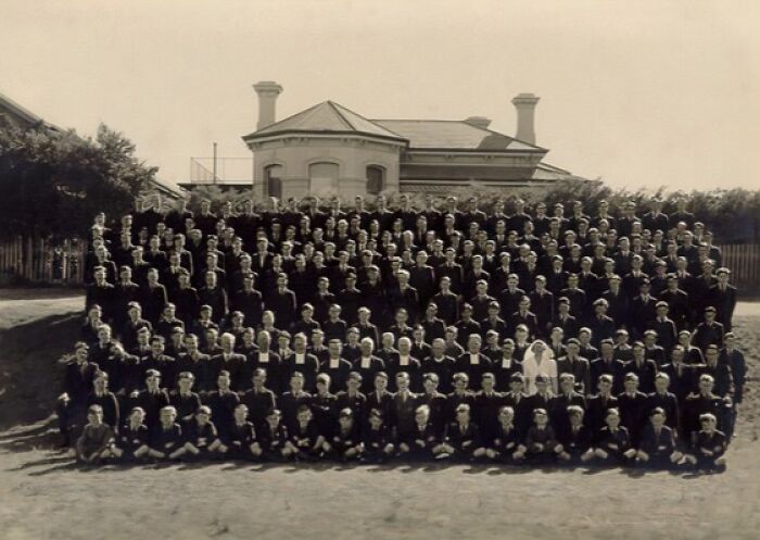 45 Captivating Images Of Schools Worldwide During World War II