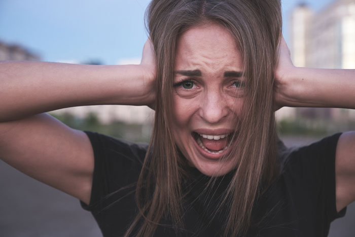 Woman Insults Wealthy Friend And Her Entire Family, Gets Kicked Out Of The Free Overseas Trip