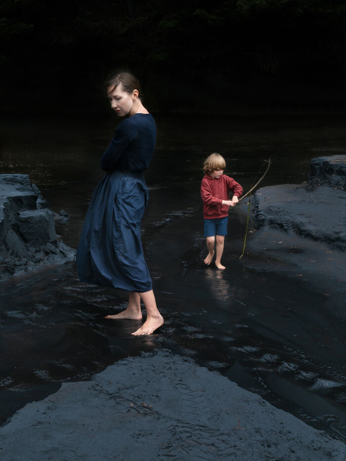 Photographer Captures The Haunting Beauty Of Motherhood And Caregiving In Poetic Photo Series (20 Pics)