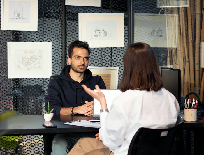 67 Job Interview Red Flags That Scream Toxic Workplace