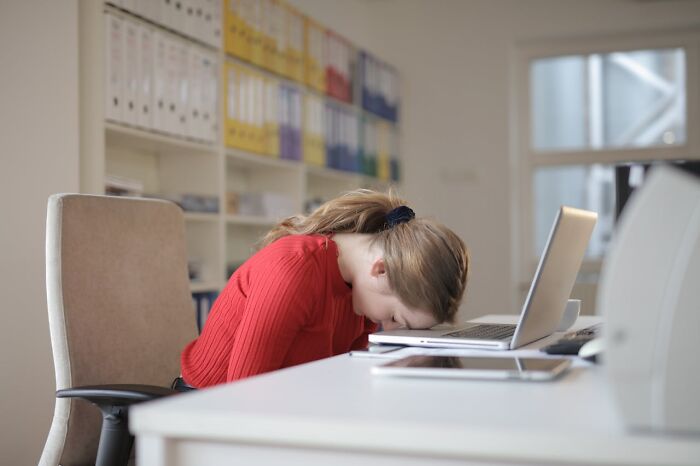 67 Job Interview Red Flags That Scream Toxic Workplace