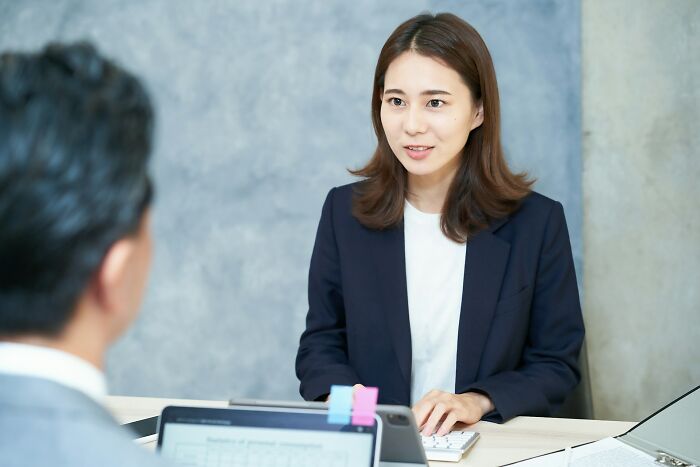 67 Job Interview Red Flags That Scream Toxic Workplace