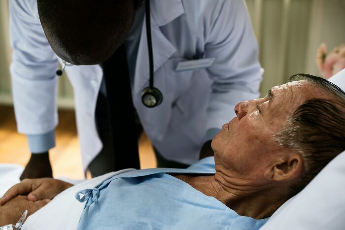 &#8220;Gender-Based Medical Care&#8221;: 30 Gendered Double Standards That Folks Can&#8217;t Stand