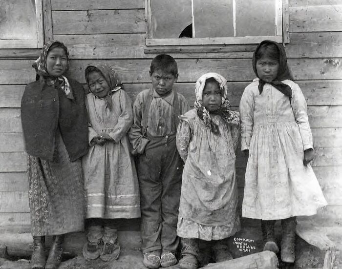 30 Historic Photos That Capture The Unbreakable Spirit Of The Inuit