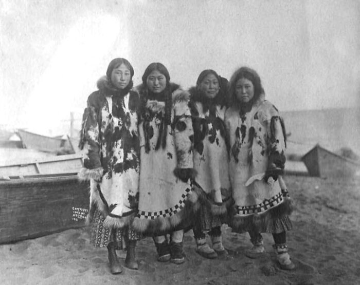30 Historic Photos That Capture The Unbreakable Spirit Of The Inuit