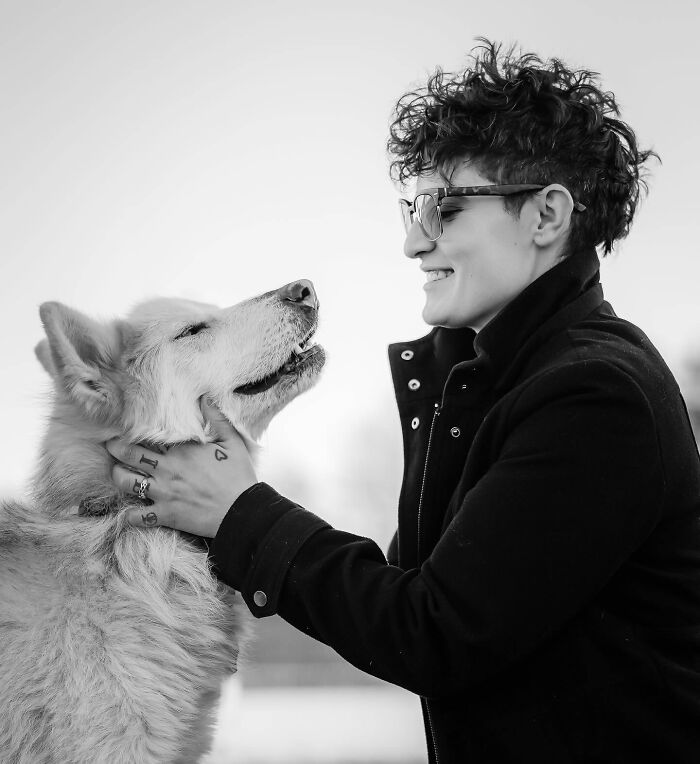 23 Touching Photos That Capture The Final Moments Between Pets And Their Humans