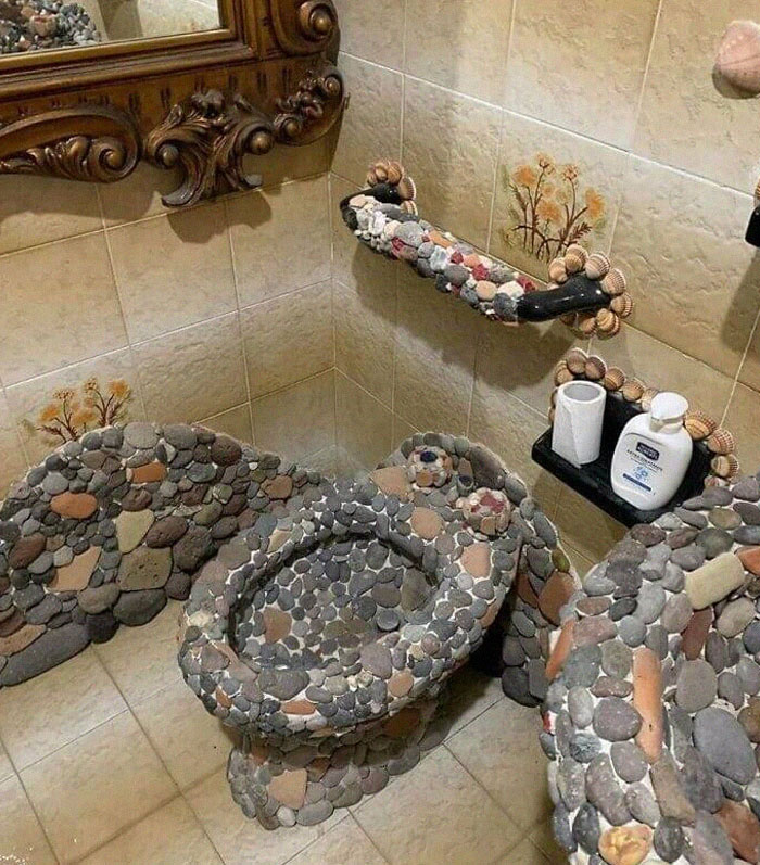 These Design Fails Are So Bad, You Might Wonder Who Approved Them In The First Place (44 Pics)