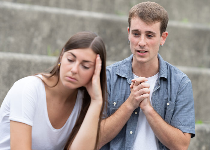 Woman Can’t Help But Resent Healthy BF While She Has Cancer Because Of HPV He Had In The Past