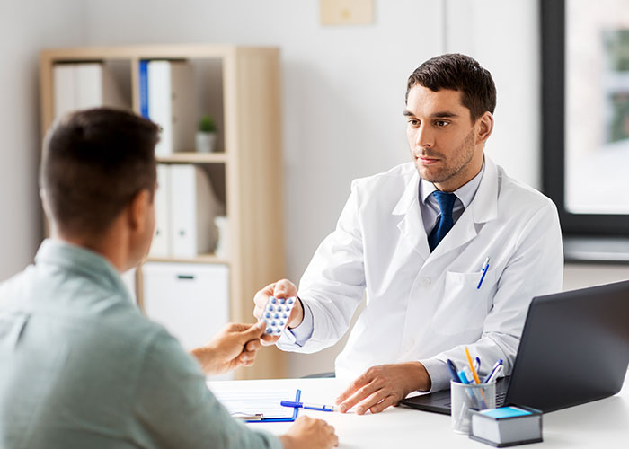 Woman Can’t Help But Resent Healthy BF While She Has Cancer Because Of HPV He Had In The Past