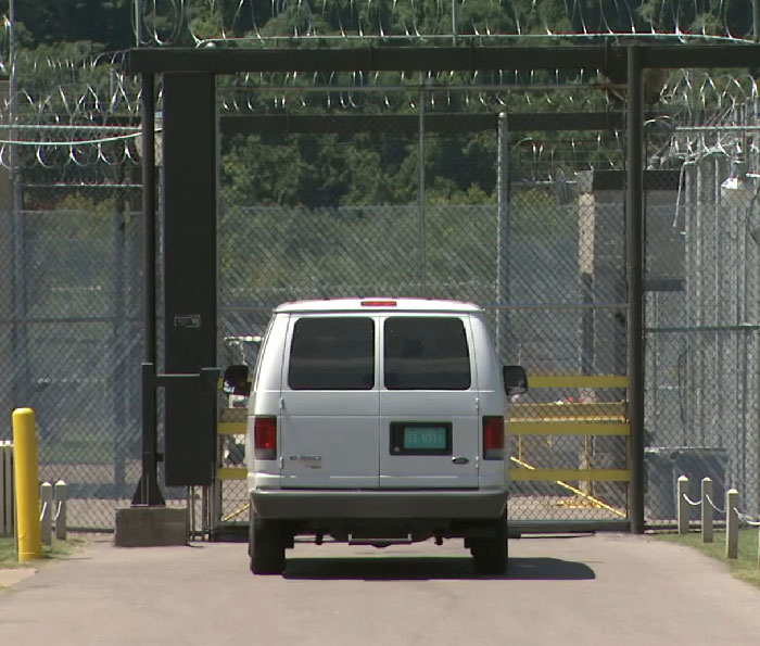 Inmate Cries Out In Pain During Execution As State Refuses To Turn Off Defibrillator, People Are Ruthless