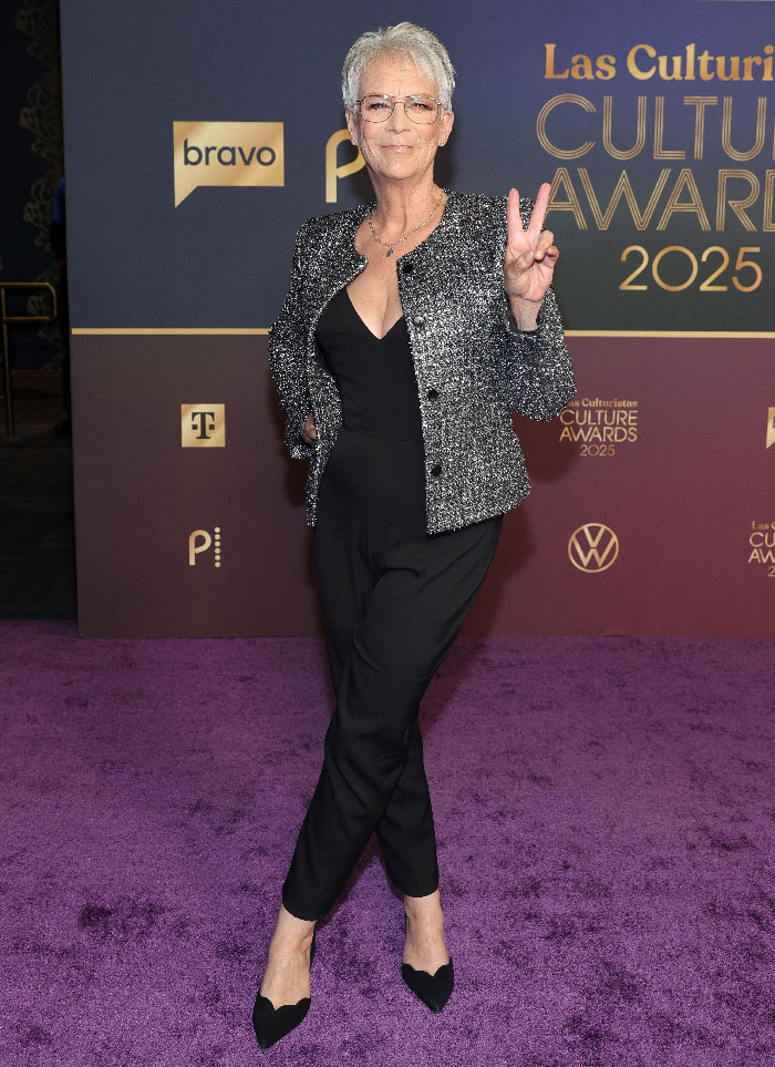 65-Year-Old Allison Janey Goes Pantless On The Red Carpet, Jamie Lee Curtis&#8217; Reaction Goes Viral
