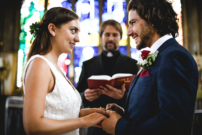 People Are Shocked Groom’s Unforgivable Mistake During Vows Doesn’t Cost Him His Marriage