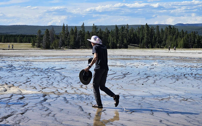 &#8220;And These People Reproduce&#8221;: Guy Violates Yellowstone Trespassing Rules, Netizens Respond Wittily