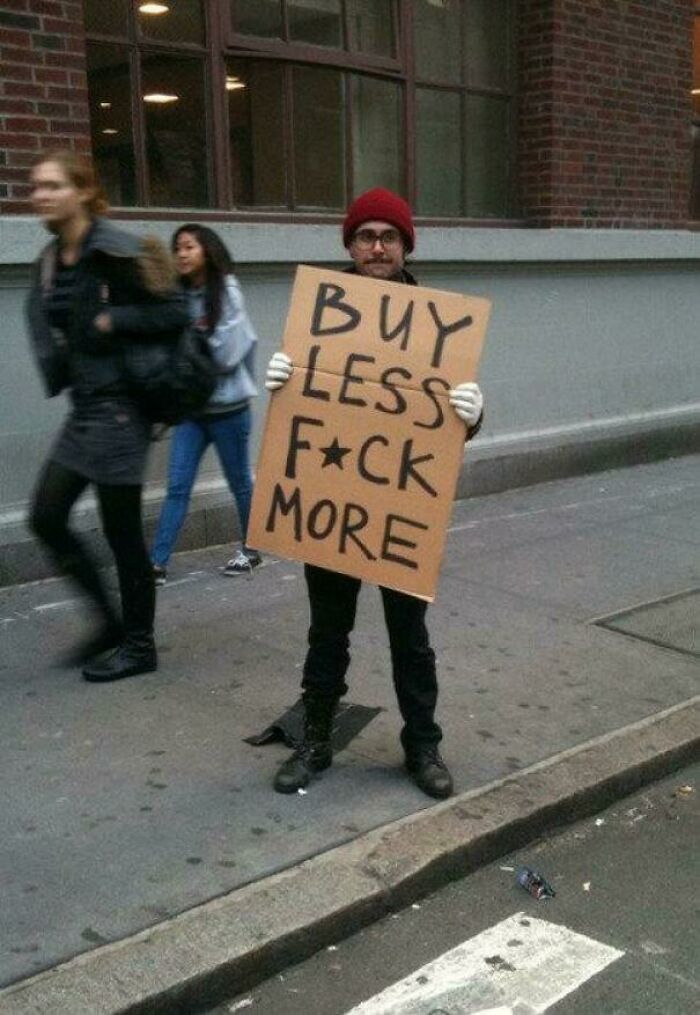 92 Photos That Serve As Brutal Reminders Of How Bad Consumerism Has Gotten (New Pics)