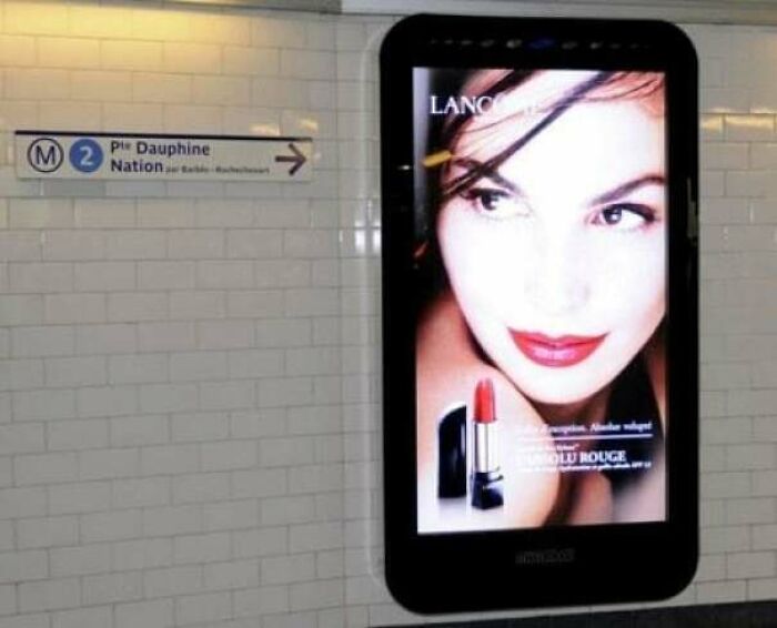92 Photos That Serve As Brutal Reminders Of How Bad Consumerism Has Gotten (New Pics)