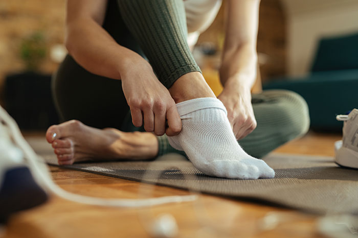 Woman Finds Mysterious Sock At Home, But It’s Her Boyfriend’s Reaction That Shocks Her