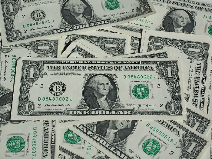 “Puts The Wealth Gap Into Perspective”: 92 Wild Stories To Make You Feel Poorer Than You Are