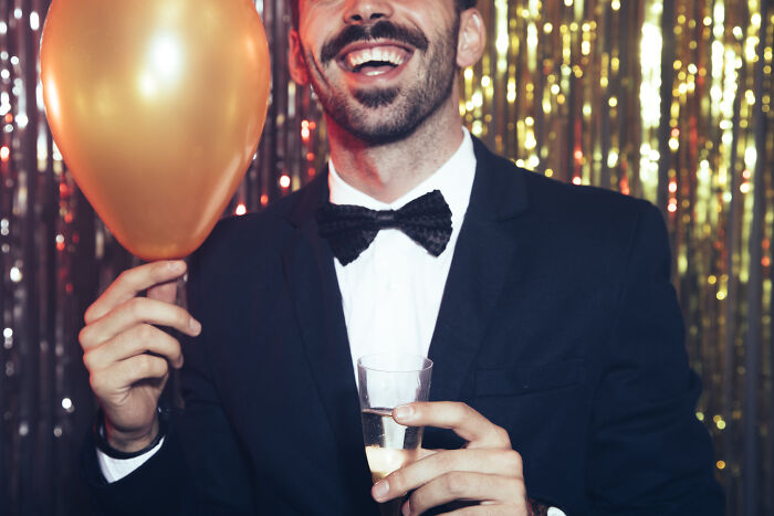 “Puts The Wealth Gap Into Perspective”: 92 Wild Stories To Make You Feel Poorer Than You Are