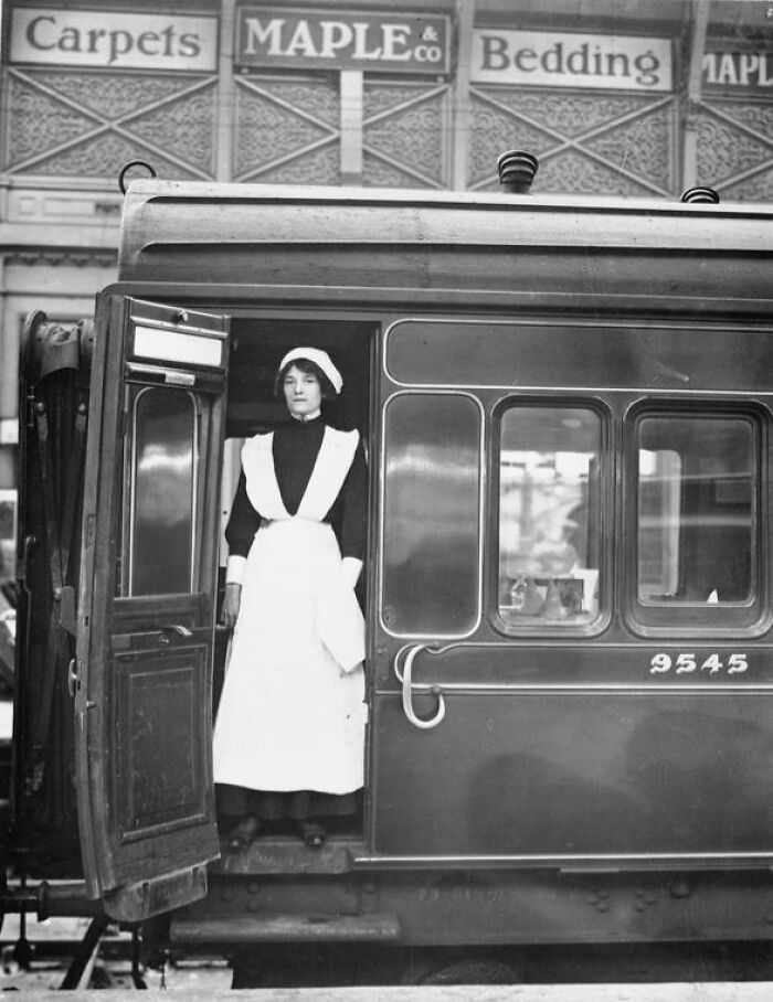 30 Pictures That Show How Women Changed Everything During WWI
