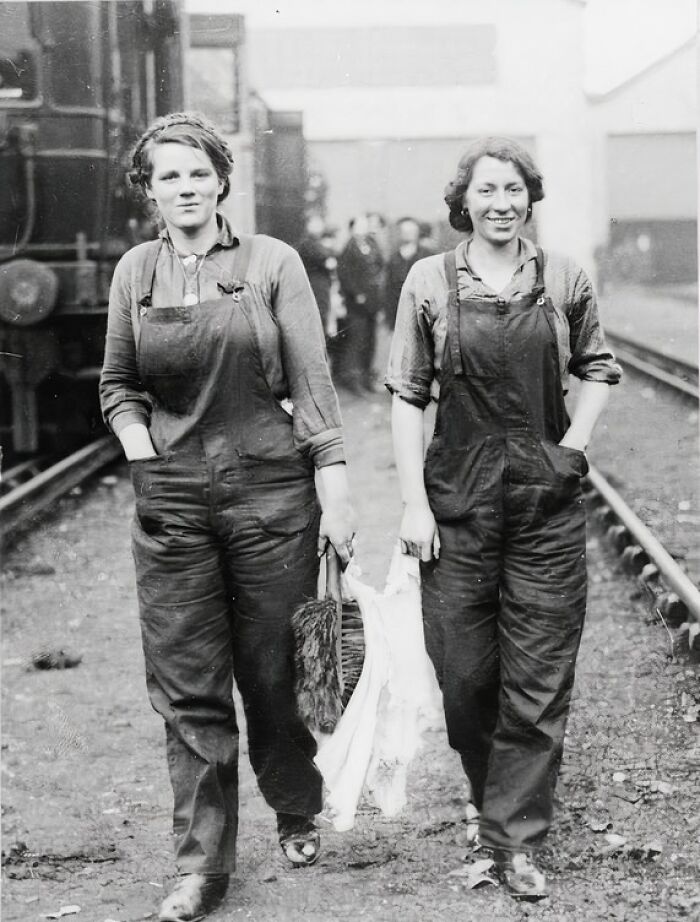 30 Pictures That Show How Women Changed Everything During WWI