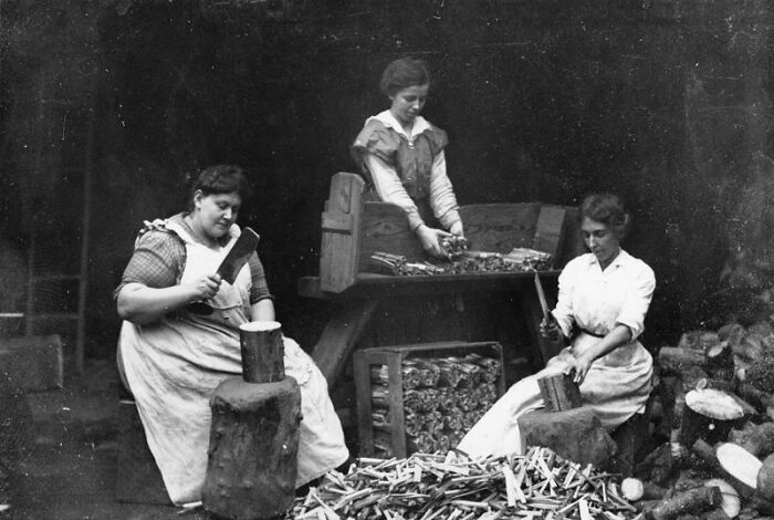 30 Pictures That Show How Women Changed Everything During WWI