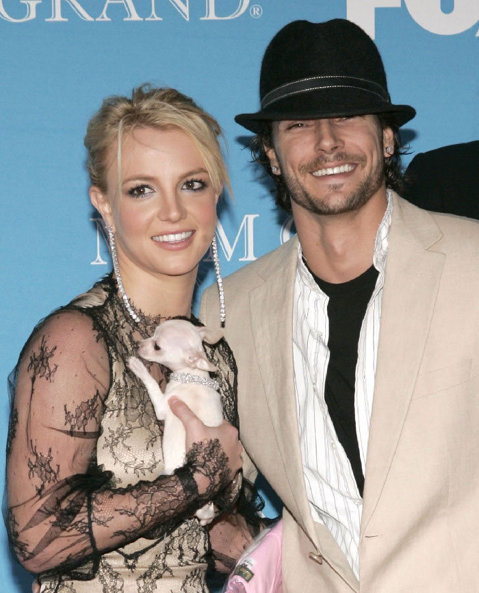 Britney Spears Fans Slam Ex Kevin Federline As He Announces &#8220;Intimate And Transparent&#8221; Memoir