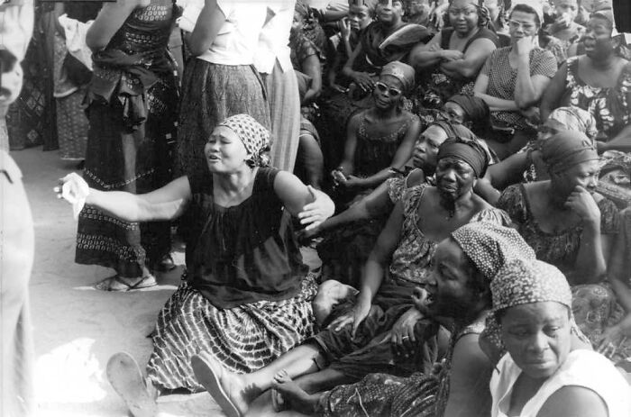 These 31 Somber Photos From History Each Tell A Gut-Wrenching Story