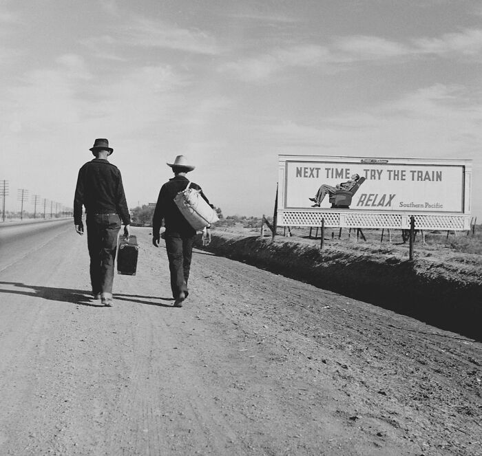 These 31 Somber Photos From History Each Tell A Gut-Wrenching Story