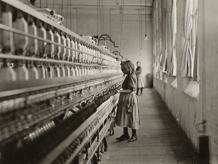 These 31 Somber Photos From History Each Tell A Gut-Wrenching Story