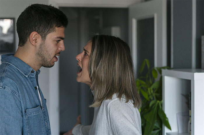 Man Cooks Food For GF But She Throws It Away, He Has Enough And Dumps Her