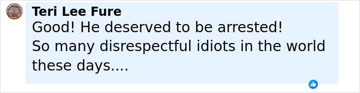 People Argue About Man Arrested And Facing Deportation Over &#8220;Disrespectful&#8221; Behavior At Tomb