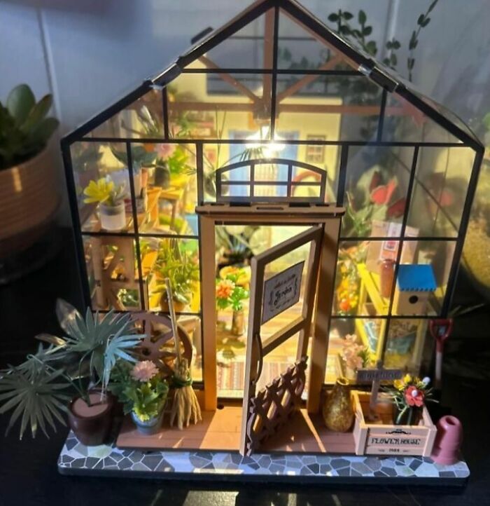 22 New Hobbies That Are Way More Fulfilling Than Doomscrolling