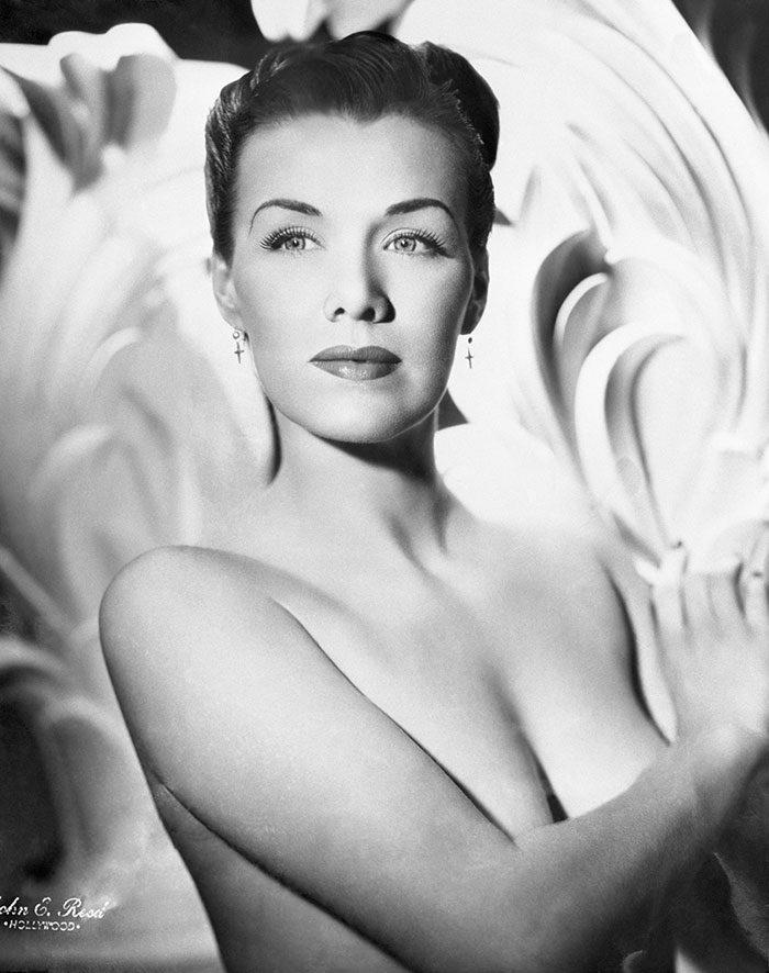 30 Celebrities Who Vanished Without A Trace And Remain Missing Today