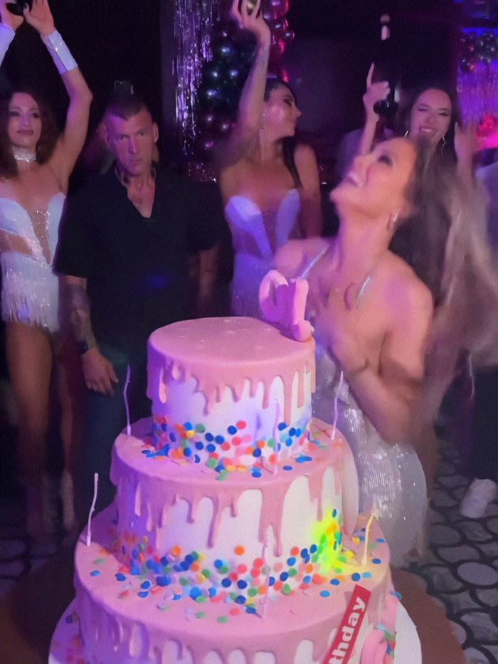 &#8220;Finally, A Man Told Her No&#8221;: Jennifer Lopez Faces Embarrassing Moment Abroad
