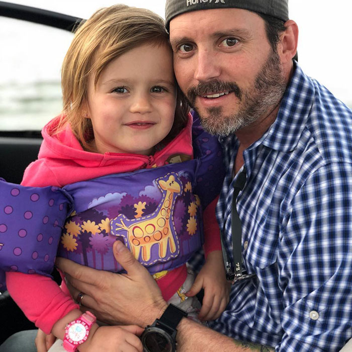 &#8220;This Speaks Volumes Of Her&#8221;: People Praise Kelly Clarkson For Her Behavior Towards Ex-Husband