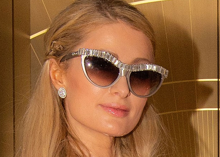 “Tipped Me Almost 100%”: 53 People Share Their Craziest Celeb Encounter Stories