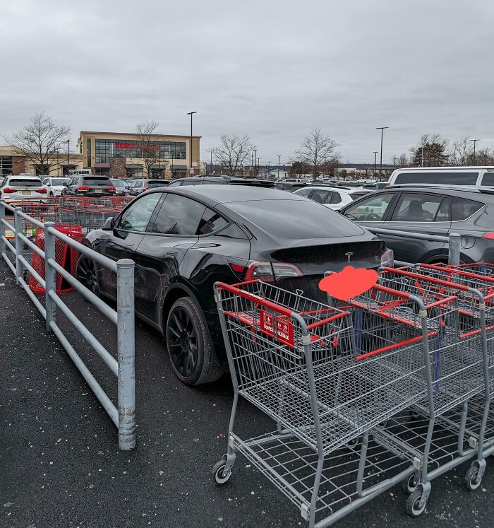 30 Unhinged Actions That Are Actually Great Examples Of Chaotic Good Behavior (New Pics)