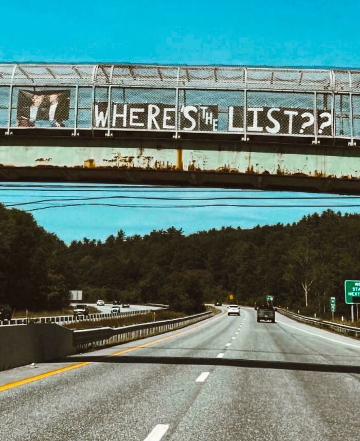 30 Unhinged Actions That Are Actually Great Examples Of Chaotic Good Behavior (New Pics)