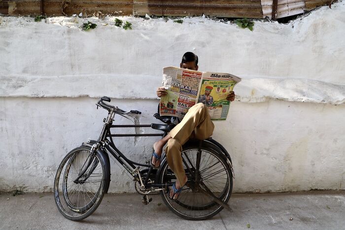 50 Unforgettable Street Photos That Turn Everyday Life Into Art