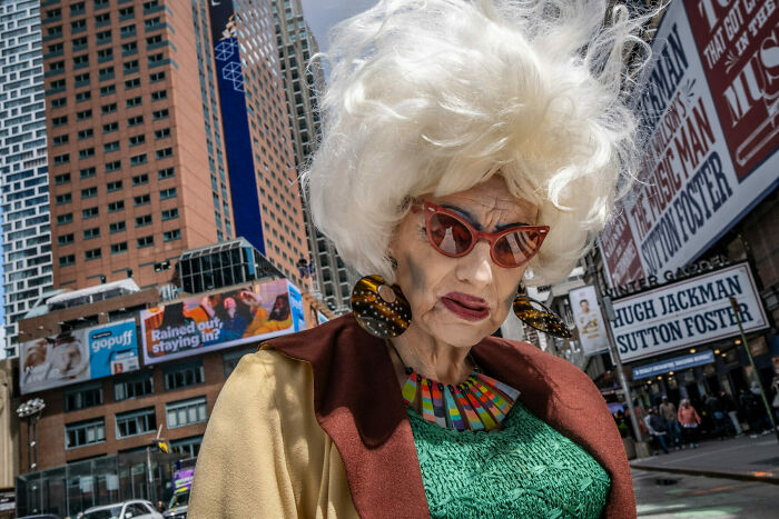 50 Unforgettable Street Photos That Turn Everyday Life Into Art